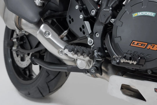 FOOTREST KIT EVO ΓΙΑ KTM SUPER ADVENTURE 1290 R ABS / SUPER ADVENTURE 1290 S ABS '21–'24 | SW-MOTECH-FRS.04.112.10200
