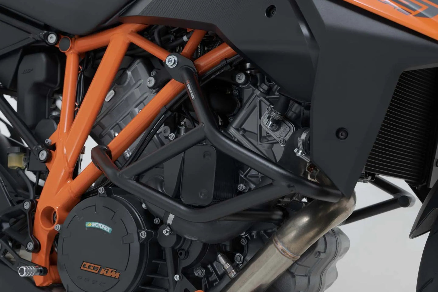 CRASH BAR SUPERDUKE GT ΓΙΑ KTM SUPER DUKE 1290 GT ABS / SUPER DUKE 1290 R ABS '14–'24 | SW-MOTECH-SBL.04.430.10000/B