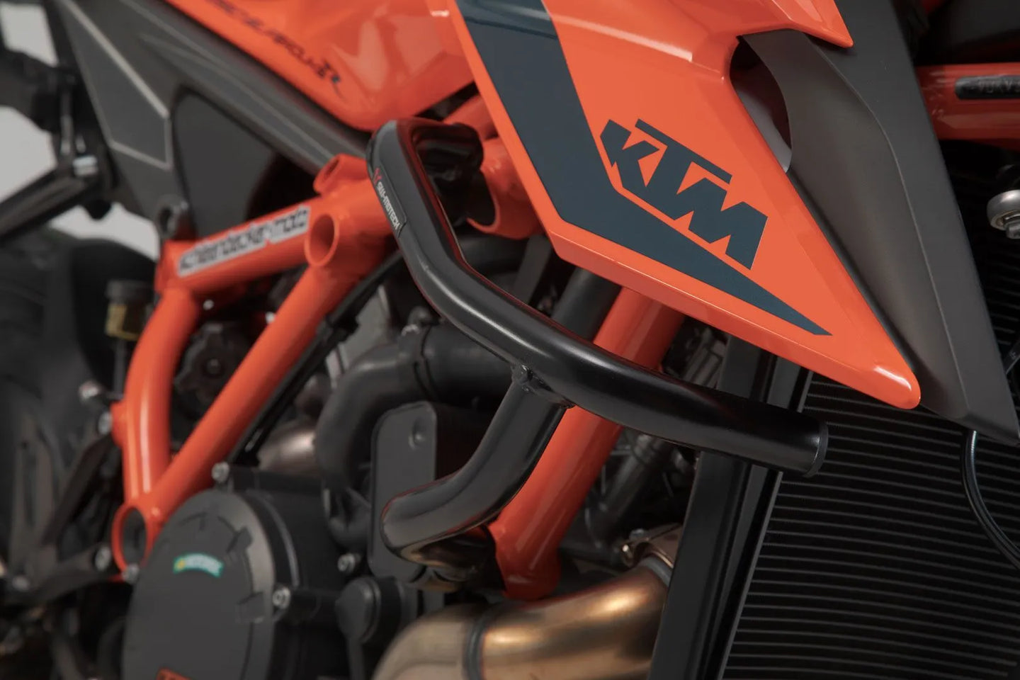 CRASH BAR ΓΙΑ KTM SUPER DUKE 1290 R ABS '19–'24 | SW-MOTECH-SBL.04.915.10000/B