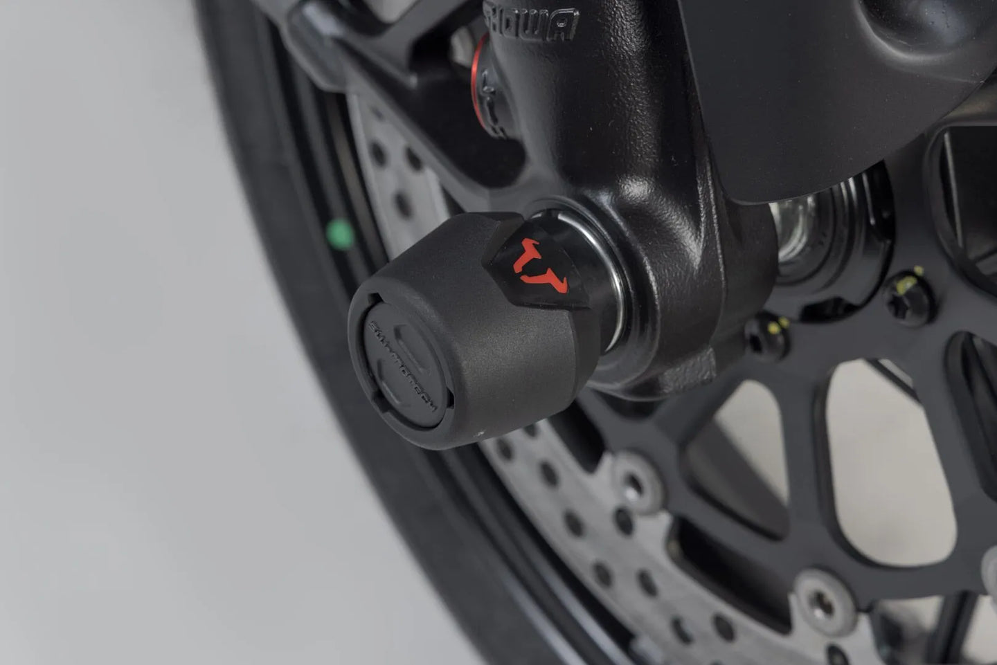 FRONT AXLE SLIDER SET ΓΙΑ DUCATI '14–'25 | SW-MOTECH-STP.22.176.10201/B