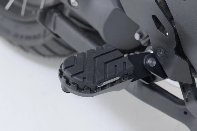 FOOTREST KIT ION ΓΙΑ HONDA XL 750 ABS '23–'24 | SW-MOTECH-FRS.01.011.10500/B