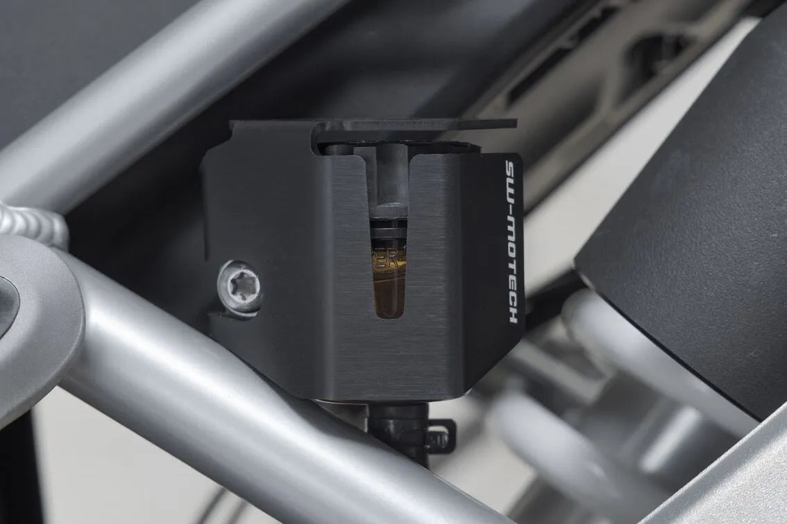 BRAKE RESERVOIR GUARD ΓΙΑ TRIUMPH TIGER 1200 ABS / TIGER 1200 GT ABS '22–'24 | SW-MOTECH-SCT.11.905.10000/B