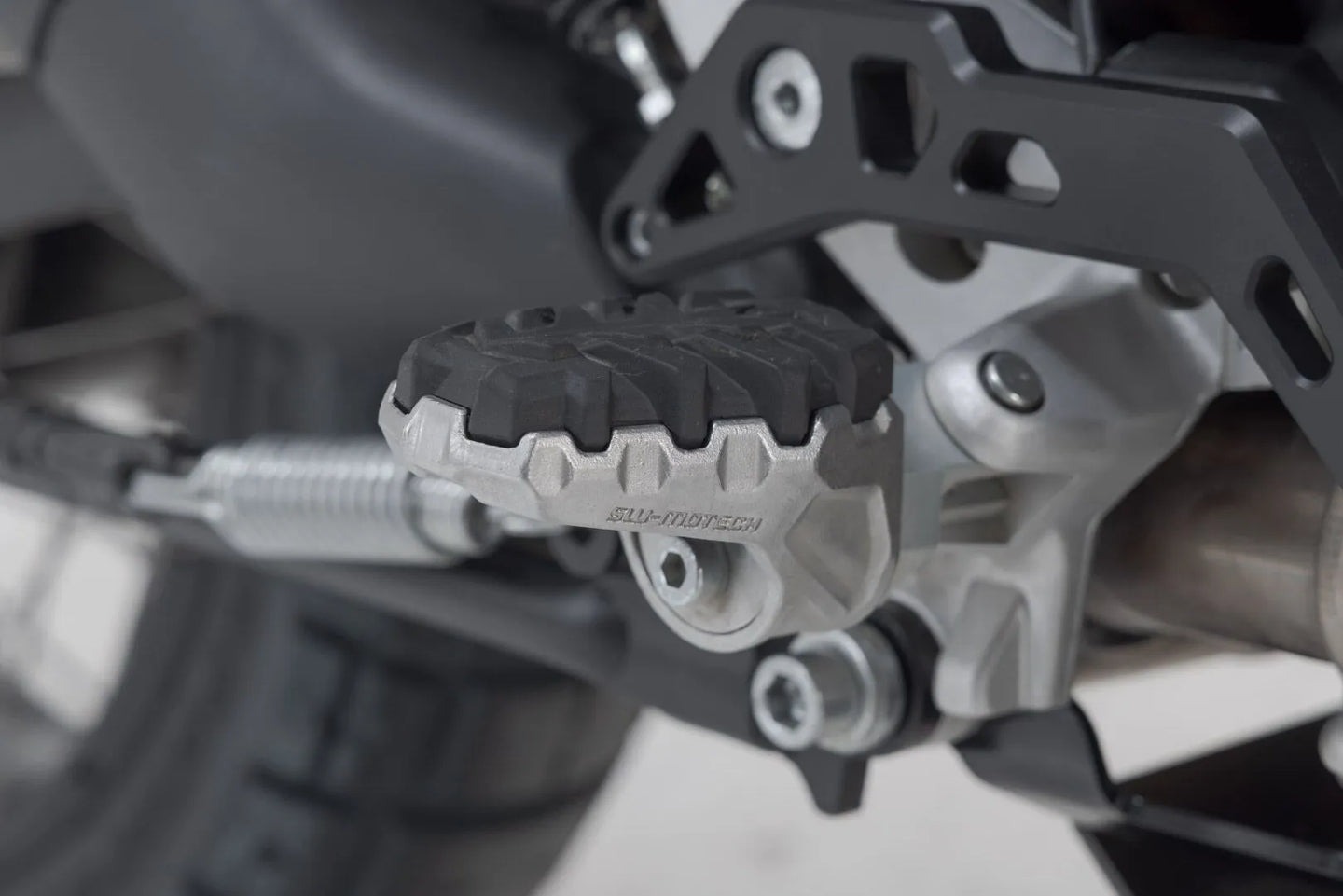 EVO FOOTREST KIT ΓΙΑ DUCATI '22–'24 | SW-MOTECH-FRS.22.112.10201