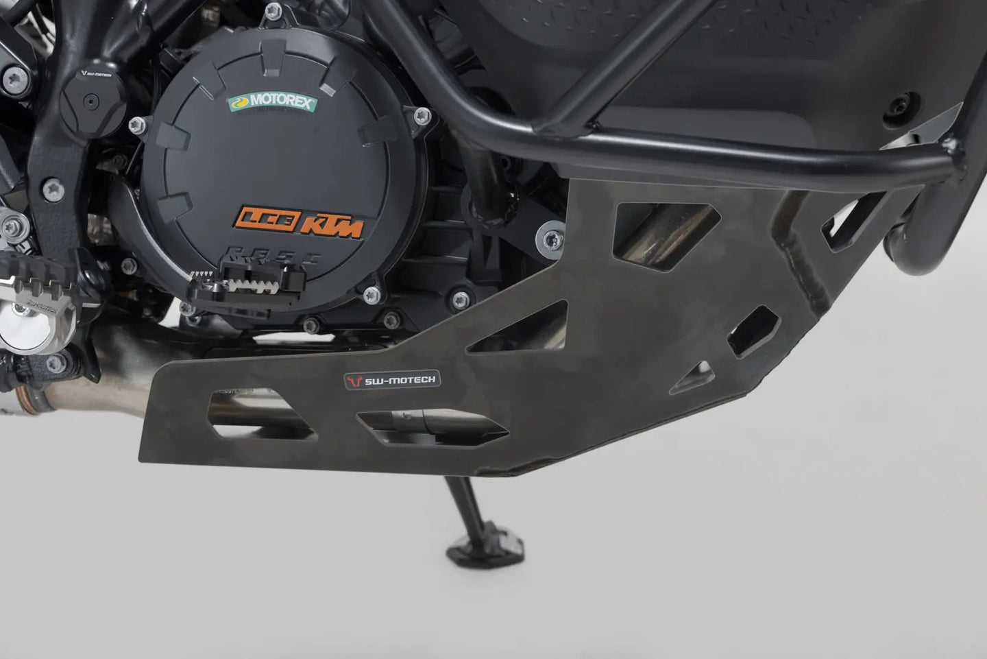 ENGINE GUARD ΓΙΑ KTM SUPER ADVENTURE 1290 R ABS / SUPER ADVENTURE 1290 S ABS '21–'24 | SW-MOTECH-MSS.04.835.10002/B