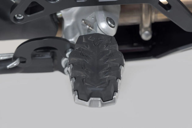 EVO FOOTREST KIT ΓΙΑ DUCATI '22–'24 | SW-MOTECH-FRS.22.112.10201