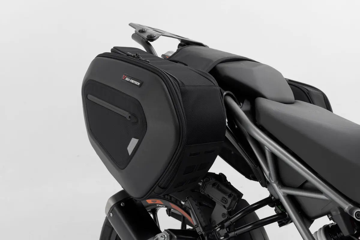 PRO BLAZE H SADDLEBAG SET ΓΙΑ KTM DUKE 125 ABS / DUKE 390 ABS '17–'23 | SW-MOTECH-BC.HTA.04.740.30400