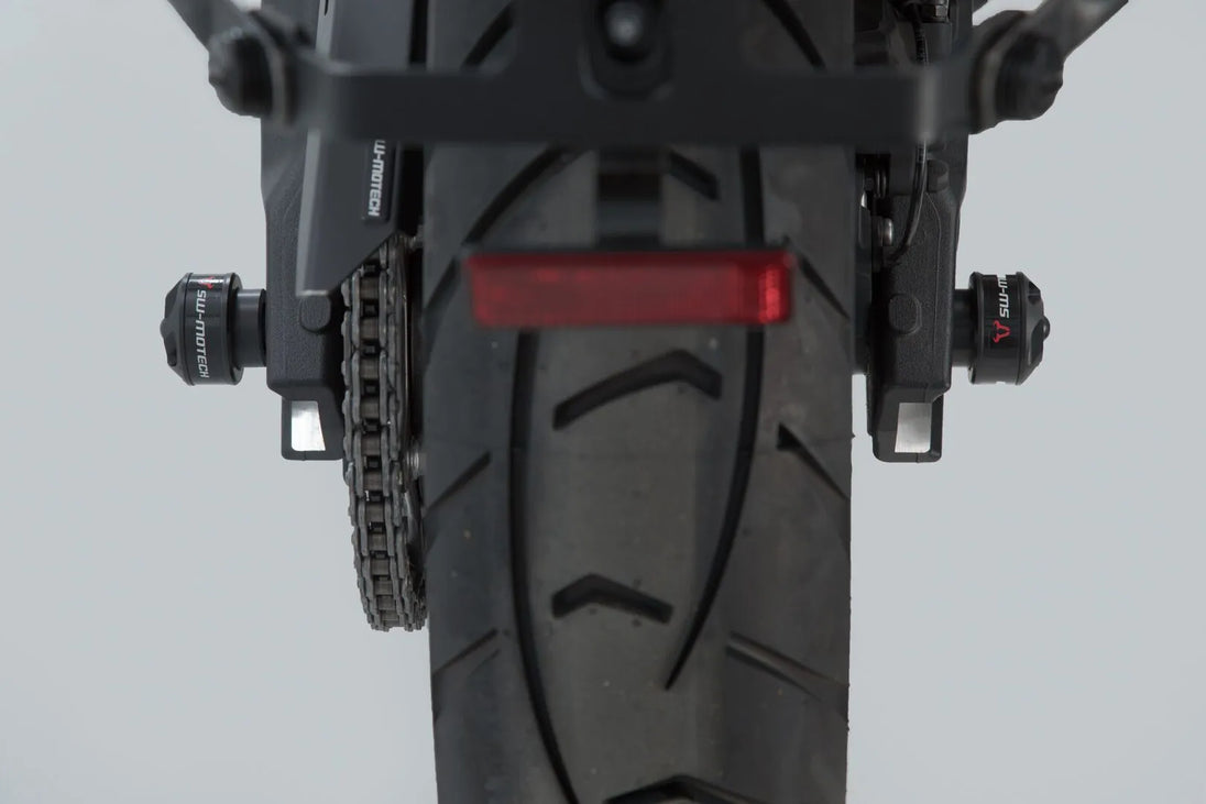 REAR AXLE SLIDER ΓΙΑ TRIUMPH TIGER '11–'23 | SW-MOTECH-STP.11.176.10100/B