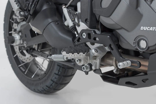 EVO FOOTREST KIT ΓΙΑ DUCATI '22–'24 | SW-MOTECH-FRS.22.112.10201