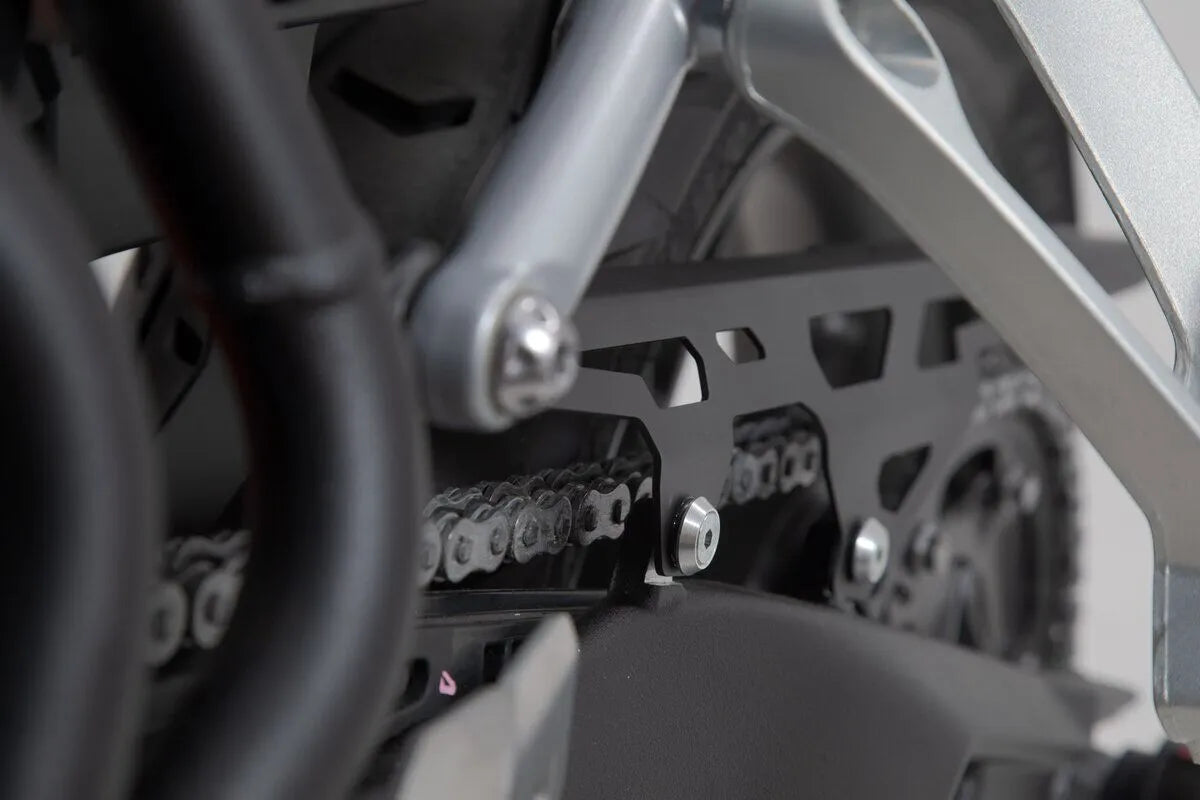 CHAIN GUARD ΓΙΑ TRIUMPH TIGER 900 ABS / TIGER 900 GT ABS '20–'24 | SW-MOTECH-KTS.11.953.10000/B