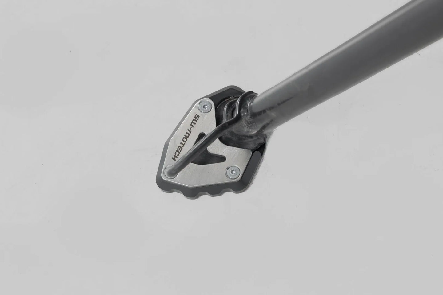 SIDE STAND FOOT EXT ΓΙΑ TRIUMPH TRIDENT 660 ABS '21–'24 | SW-MOTECH-STS.11.842.10000