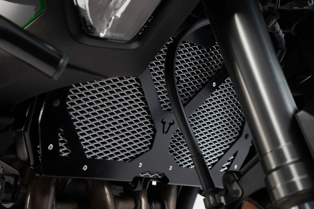 RADIATOR GUARD ΓΙΑ KAWASAKI KLZ 1000 ABS '18–'24 | SW-MOTECH-KLS.08.922.10000