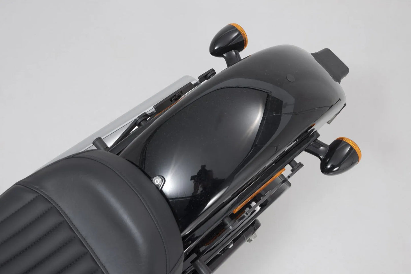 SLH SIDE CARRIER LEFT ΓΙΑ Harley Davidson '18–'24 | SW-MOTECH-HTA.18.682.11400