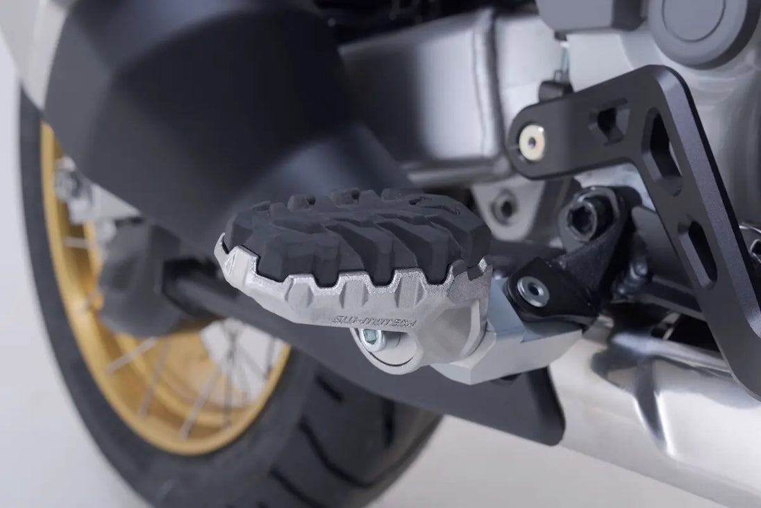 EVO FOOTREST KIT ΓΙΑ HONDA CRF 1000 L ABS / CRF 1100 L ABS '18–'26 | SW-MOTECH-FRS.01.112.10600/B
