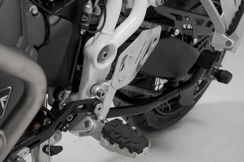 HEEL GUARD LEFT ΓΙΑ TRIUMPH TIGER 900 ABS / TIGER 900 GT ABS '20–'23 | SW-MOTECH-SCT.11.953.10100/B