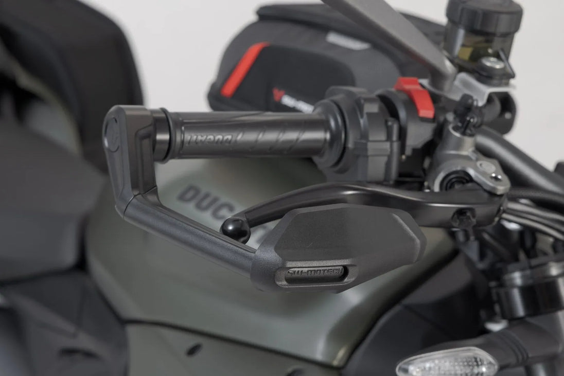 LEVER GUARDS W/ WIND PROTECTION | SW-MOTECH-LVG.22.999.11001/B