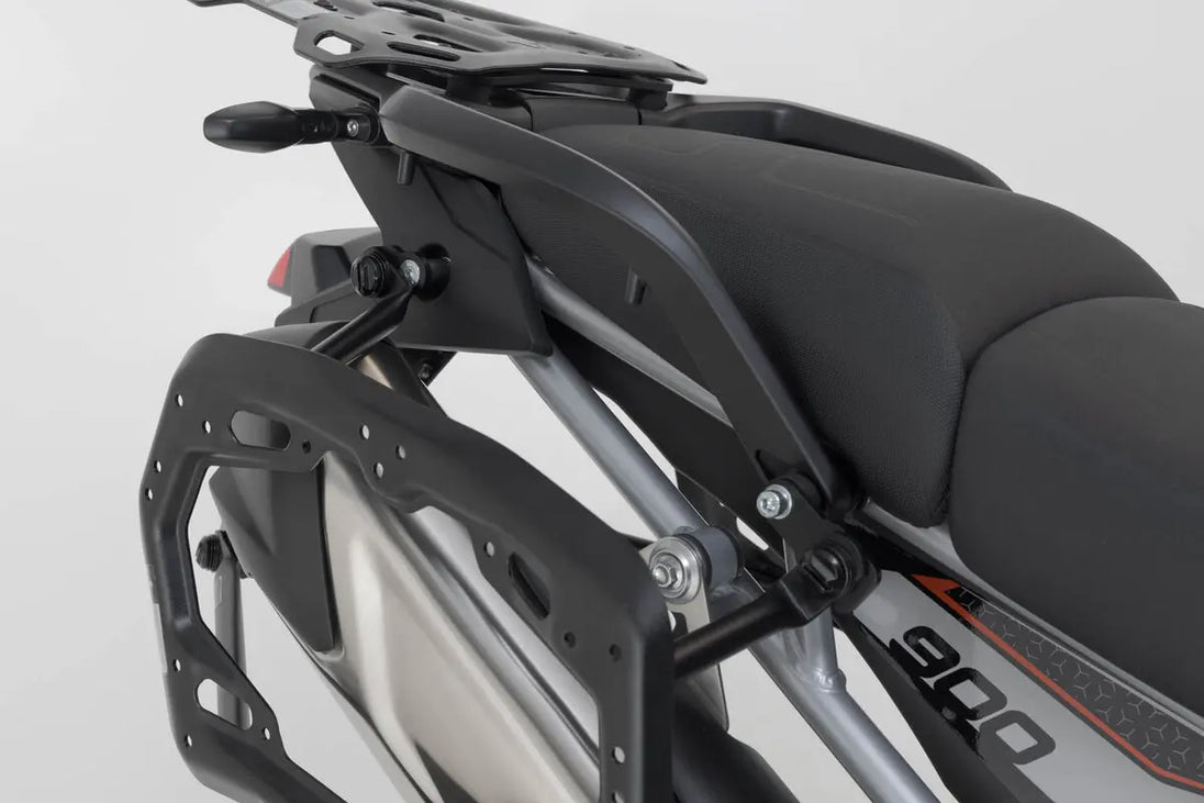 PRO SIDE CARRIER ΓΙΑ TRIUMPH TIGER 900 ABS / TIGER 900 GT ABS '23–'24 | SW-MOTECH-KFT.11.608.30000/B
