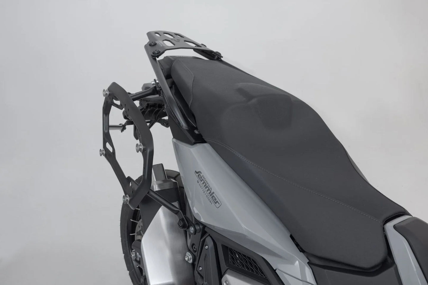 PRO SIDE CARRIER ΓΙΑ HONDA X-ADV 750 ABS / X-ADV 750 D ABS '20–'24 | SW-MOTECH-KFT.01.808.30000/B