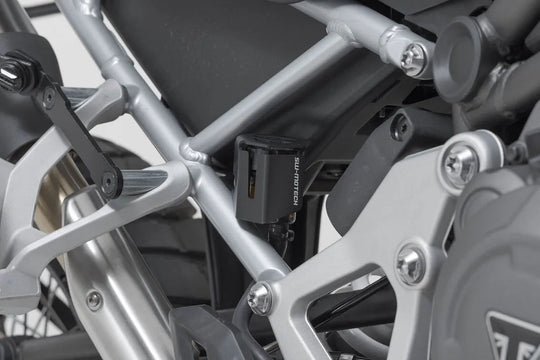 BRAKE RESERVOIR GUARD ΓΙΑ TRIUMPH TIGER 1200 ABS / TIGER 1200 GT ABS '22–'24 | SW-MOTECH-SCT.11.905.10000/B
