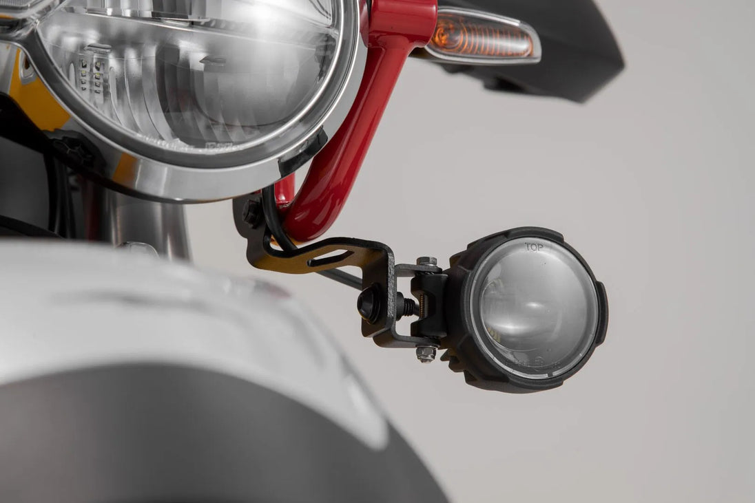 LIGHT MOUNTS V85 TT ΓΙΑ MOTO GUZZI V85 850 TT '18–'24 | SW-MOTECH-NSW.17.925.10000/B