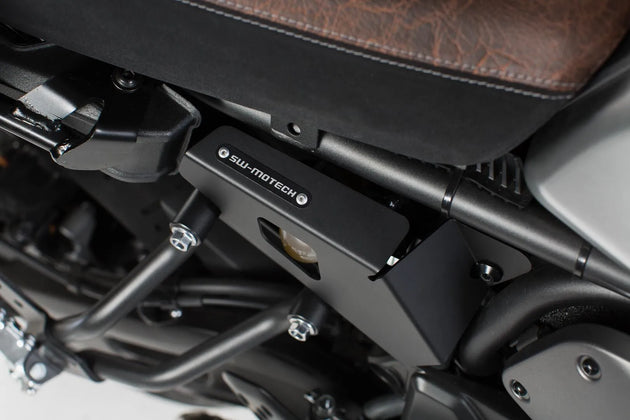 BRAKE RESERVOIR GUARD SET ΓΙΑ YAMAHA XSR 700 ABS '16–'24 | SW-MOTECH-SCT.06.642.10000/B