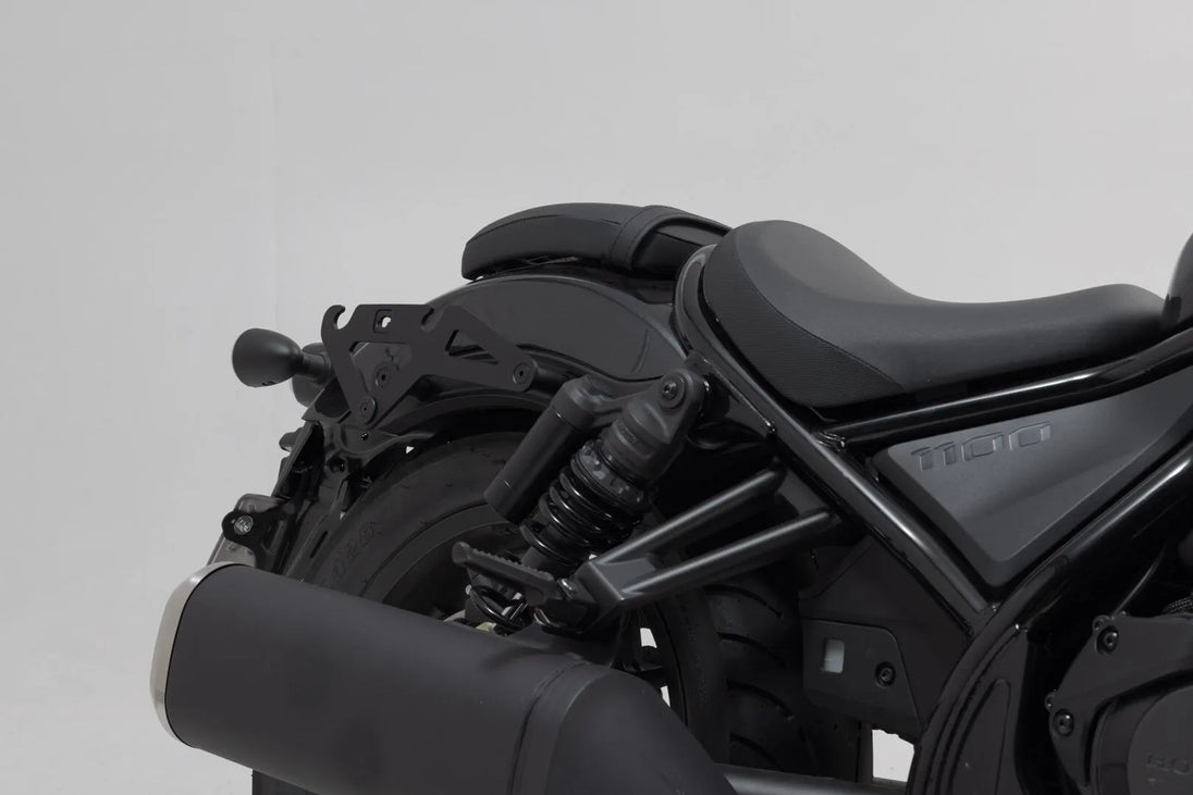 SLH SIDE CARRIER LH1 R ΓΙΑ HONDA CMX 1100 ABS / CMX 1100 T ABS '21–'24 | SW-MOTECH-HTA.01.682.11100