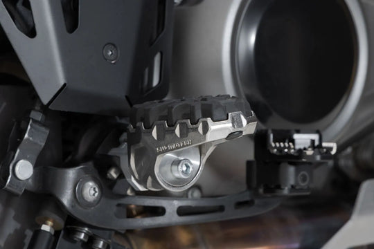 EVO FOOTREST KIT ΓΙΑ Harley Davidson RA 1250 ABS / RA 1250 S ABS / RA 1250 SE ABS '21–'24 | SW-MOTECH-FRS.18.112.10001
