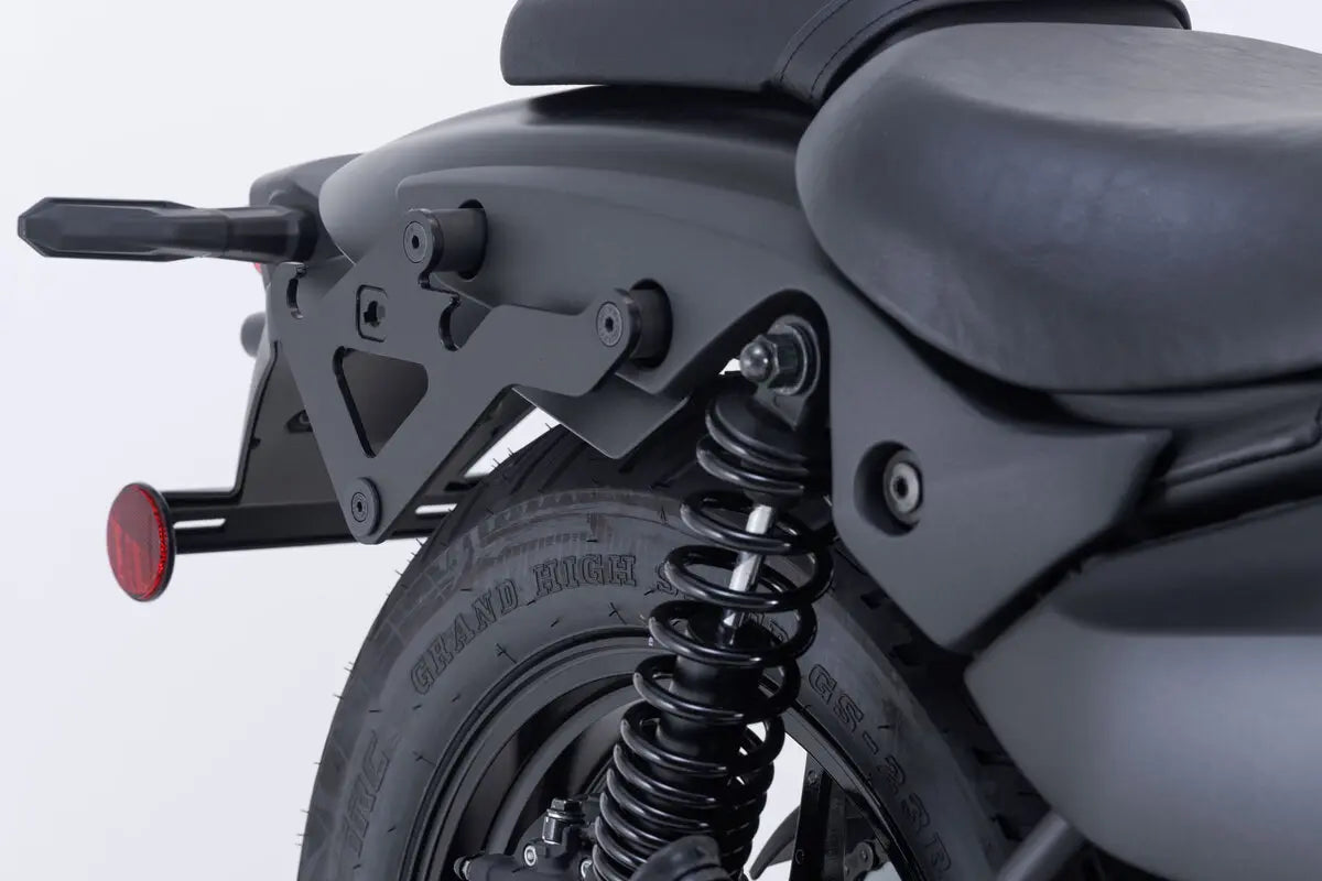 SLH SIDE CARRIER LH1 RIGHT ΓΙΑ KAWASAKI ELIMINATOR 500 ABS / ELIMINATOR 500 SE ABS '24–'25 | SW-MOTECH-HTA.08.604.19000