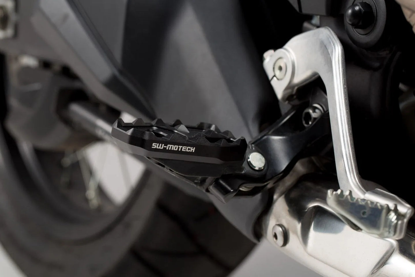 FOOTREST EXTENSION ΓΙΑ HONDA CRF 1000 L ABS / CRF 1000 LD ABS / CRF 1100 L ABS '18–'24 | SW-MOTECH-FRS.01.890.10000/B