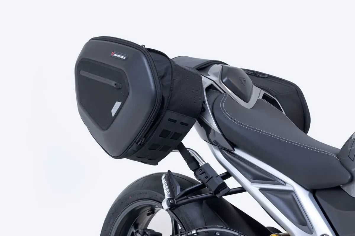 PRO BLAZE H SADDLEBAG SET ΓΙΑ TRIUMPH STREET TRIPLE 765 R ABS / STREET TRIPLE 765 RS ABS / STREET TRIPLE 765 S ABS '19–'24 | SW-MOTECH-BC.HTA.11.740.36000