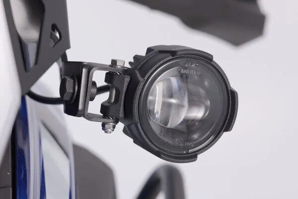 EVO FOG MOUNT V-STROM1050 ΓΙΑ SUZUKI DL 1050 ABS / DL 1050 DE ABS / DL 1050 XT ABS '20–'25 | SW-MOTECH-NSW.05.936.10001/B