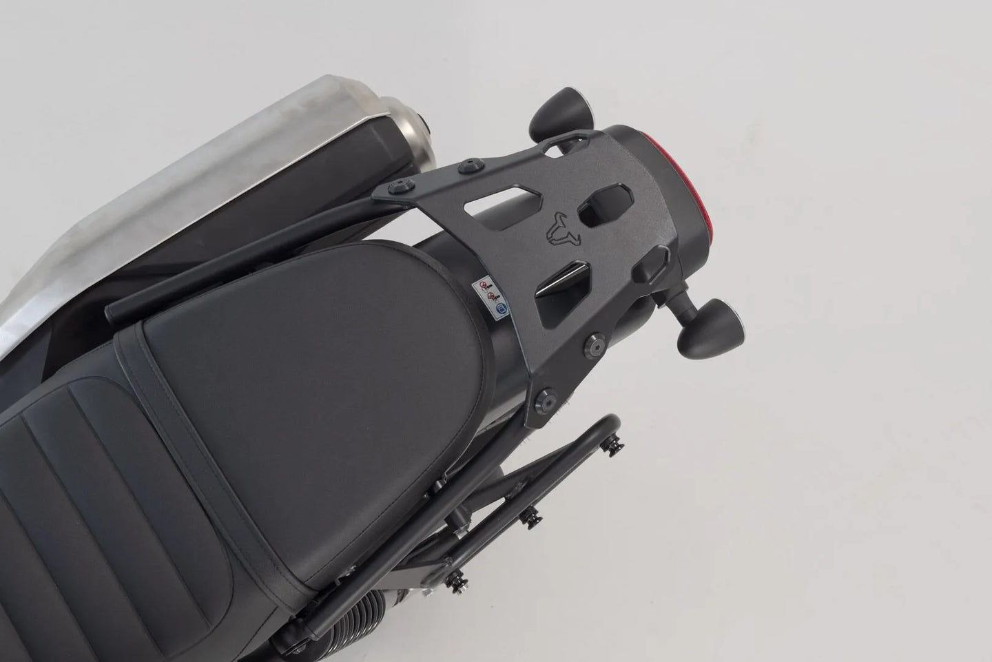 SLC SIDE CARRIER LEFT | SW-MOTECH-HTA.01.086.10000