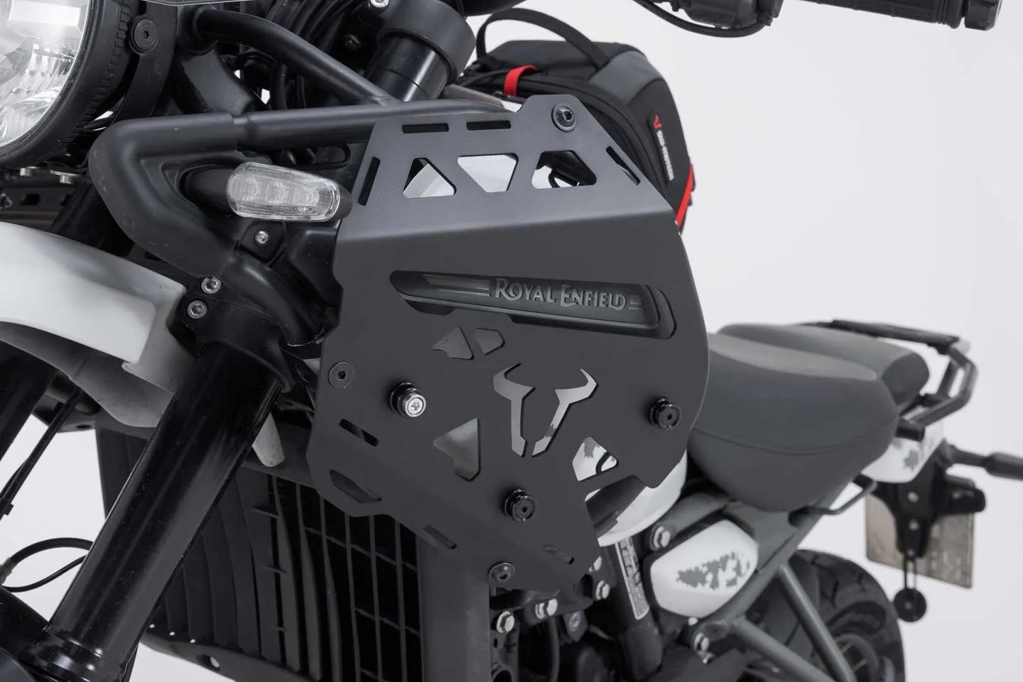 SLC SIDE CARRIER LEFT FOR ORIGINAL CRASH BARS | SW-MOTECH-HTA.41.620.10100