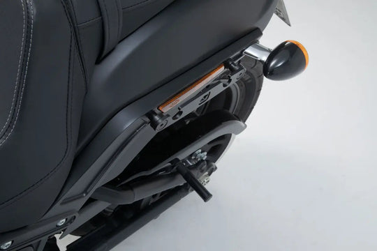 LH SIDE BAG SYS LEGEND ΓΙΑ Harley Davidson FXFB 1750 ABS / FXFBS 1868 ABS '18–'23 | SW-MOTECH-BC.HTA.18.682.20300