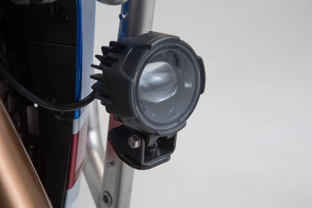 LIGHT MOUNTING KIT ΓΙΑ HONDA CRF 1000 L ABS / CRF 1000 LD ABS '17–'19 | SW-MOTECH-NSW.01.890.10000/B
