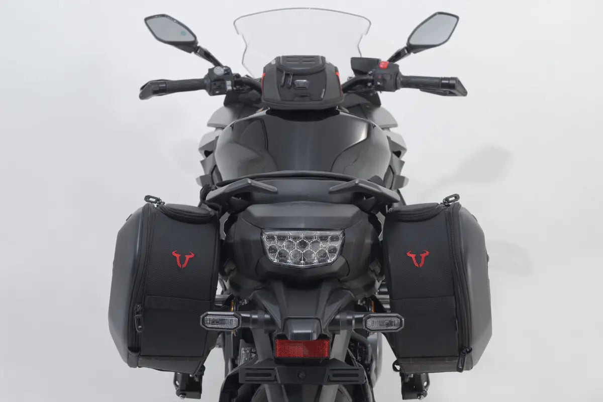 PRO BLAZE H SADDLEBAG SET ΓΙΑ SUZUKI GSX-S 1000 ABS '22–'24 | SW-MOTECH-BC.HTA.05.740.31000