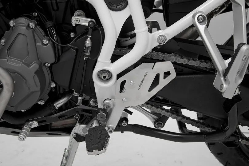 HEEL GUARD LEFT ΓΙΑ TRIUMPH TIGER 900 ABS / TIGER 900 GT ABS '20–'23 | SW-MOTECH-SCT.11.953.10100/B