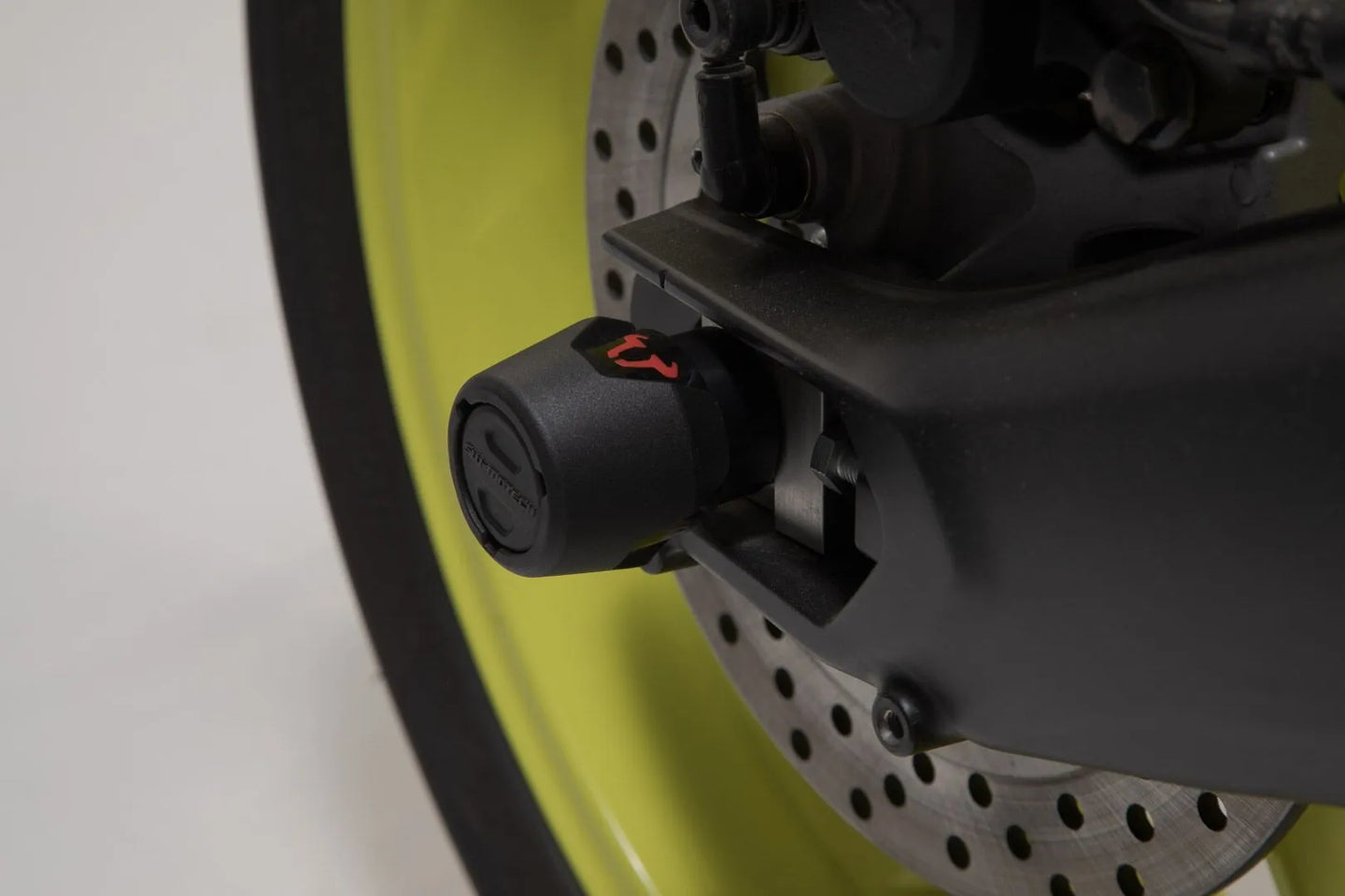 REAR AXLE SLIDER SET ΓΙΑ YAMAHA MT-09 / MT-09 ABS / MT-09 SP ABS '16–'22 | SW-MOTECH-STP.06.176.10801/B