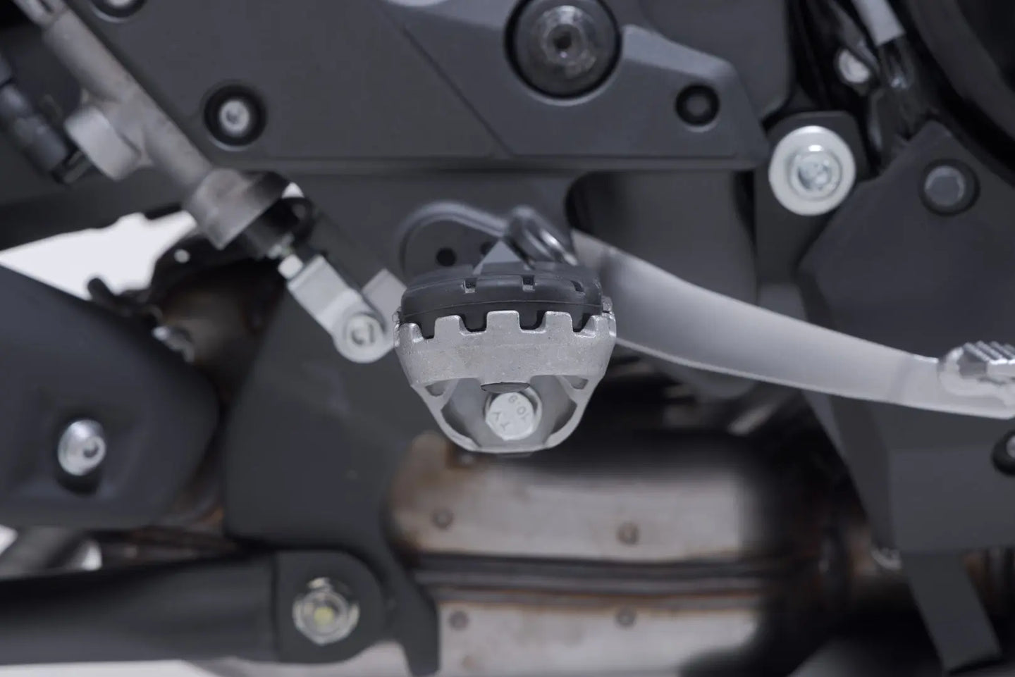 ION FOOTREST KIT BLACK ΓΙΑ KAWASAKI KLZ 1100 ABS '25–'26 | SW-MOTECH-FRS.08.011.10400/B