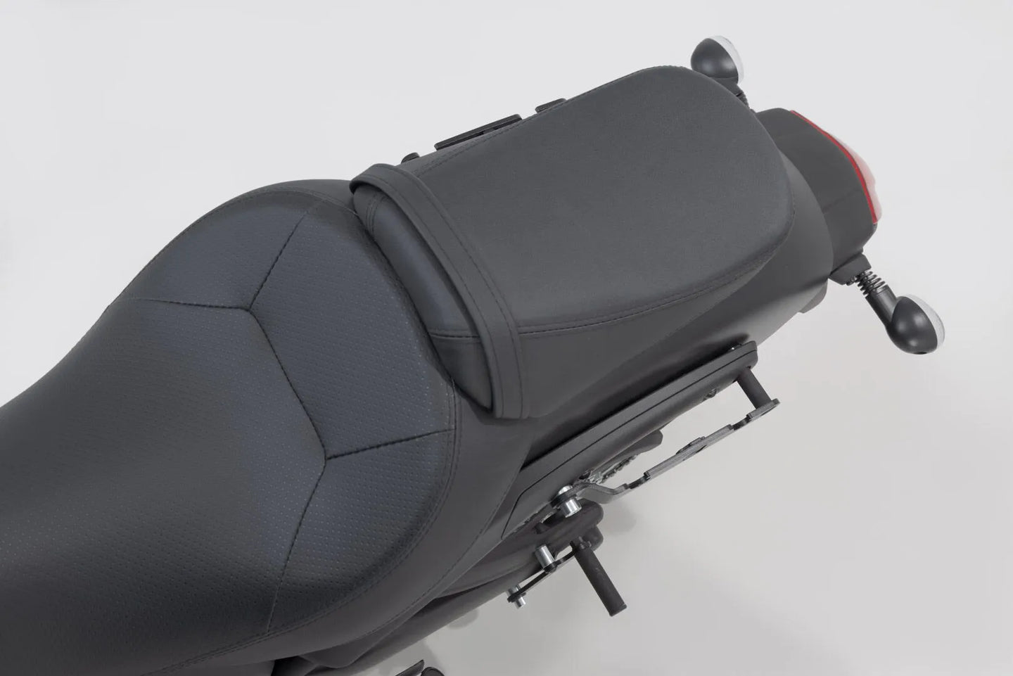 SLH SIDE CARRIER LH2 LEFT ΓΙΑ KAWASAKI EN 650 / EN 650 ABS '15–'24 | SW-MOTECH-HTA.08.682.10001