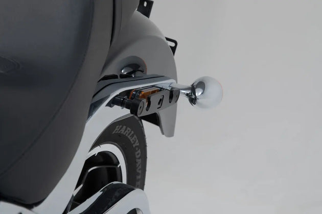 LH SIDE BAG SYS LEGEND ΓΙΑ Harley Davidson FXLR 1750 ABS / FXLRS 1868 ABS / FXLRS 1923 ABS '18–'24 | SW-MOTECH-BC.HTA.18.682.20200