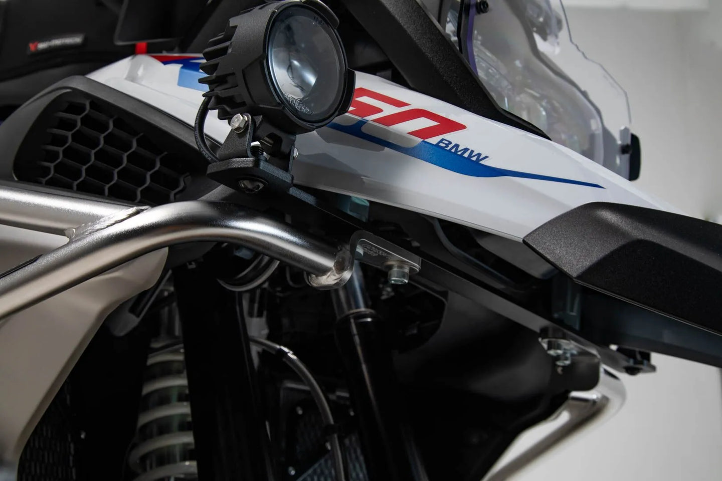 LIGHT MOUNTING KIT ΓΙΑ BMW R 1200 GS ABS / R 1250 GS ABS '12–'23 | SW-MOTECH-NSW.07.004.10400/B