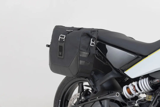 LEGEND GEAR SIDE BAG SYSTEM LC BLACK EDITION ΓΙΑ HUSQVARNA SVARTPILEN 401 ABS / VITPILEN 401 ABS '23–'24 | SW-MOTECH-BC.HTA.03.014.20100