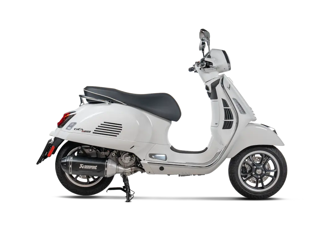 MUFFLER SS/CF BLK VESPA GTS 310 ΓΙΑ VESPA GTS 310 HPE ABS '25–'26 | AKRAPOVIC-S-VE3SO12-HWSSBL/1