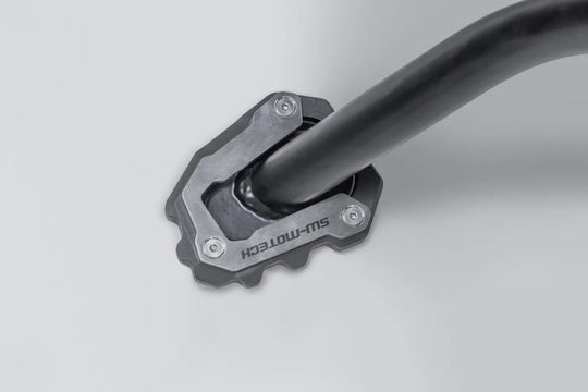 SIDE STAND FOOT EXT ΓΙΑ TRIUMPH TIGER 800 ABS '25 | SW-MOTECH-STS.11.991.10100