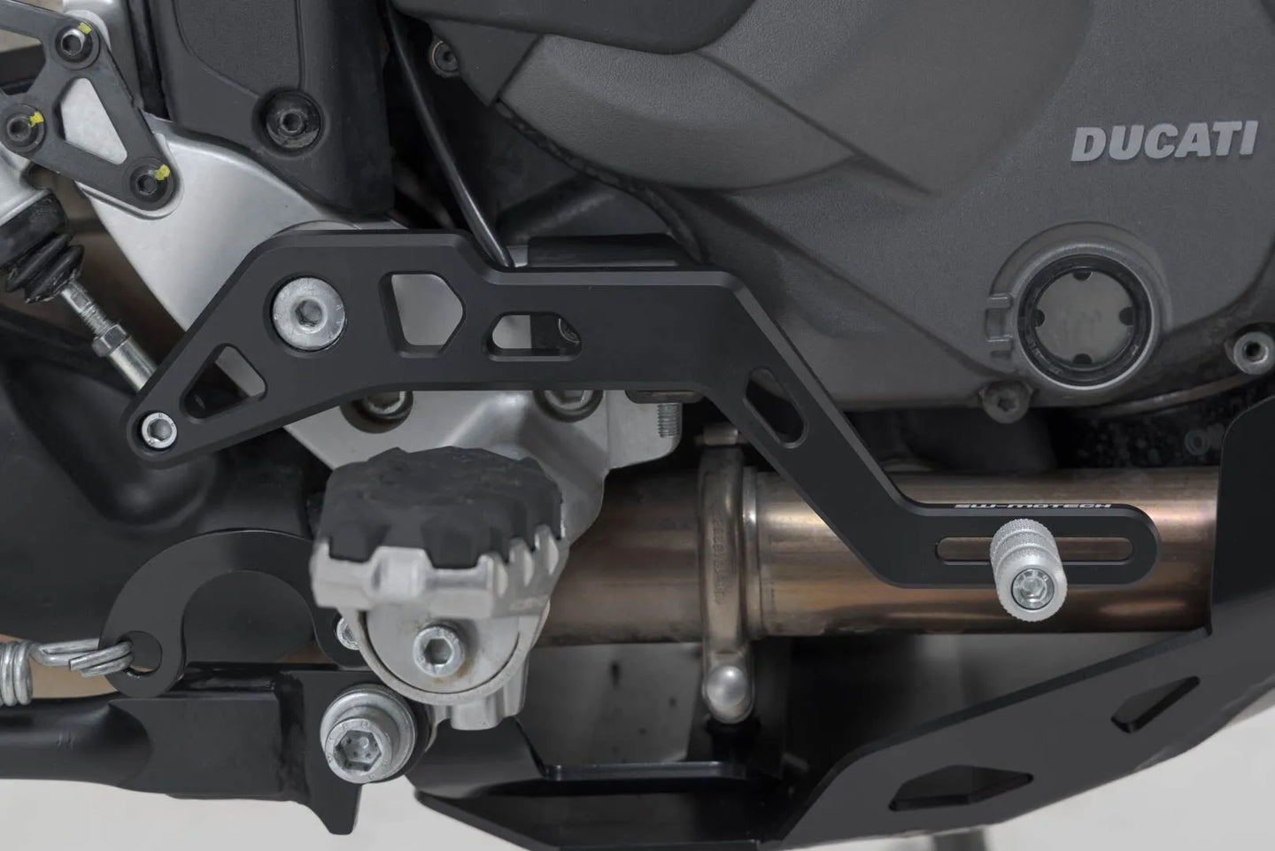 BRAKE PEDAL DESERT X ΓΙΑ DUCATI DESERT X 950 ABS '22–'24 | SW-MOTECH-FBL.22.995.10000