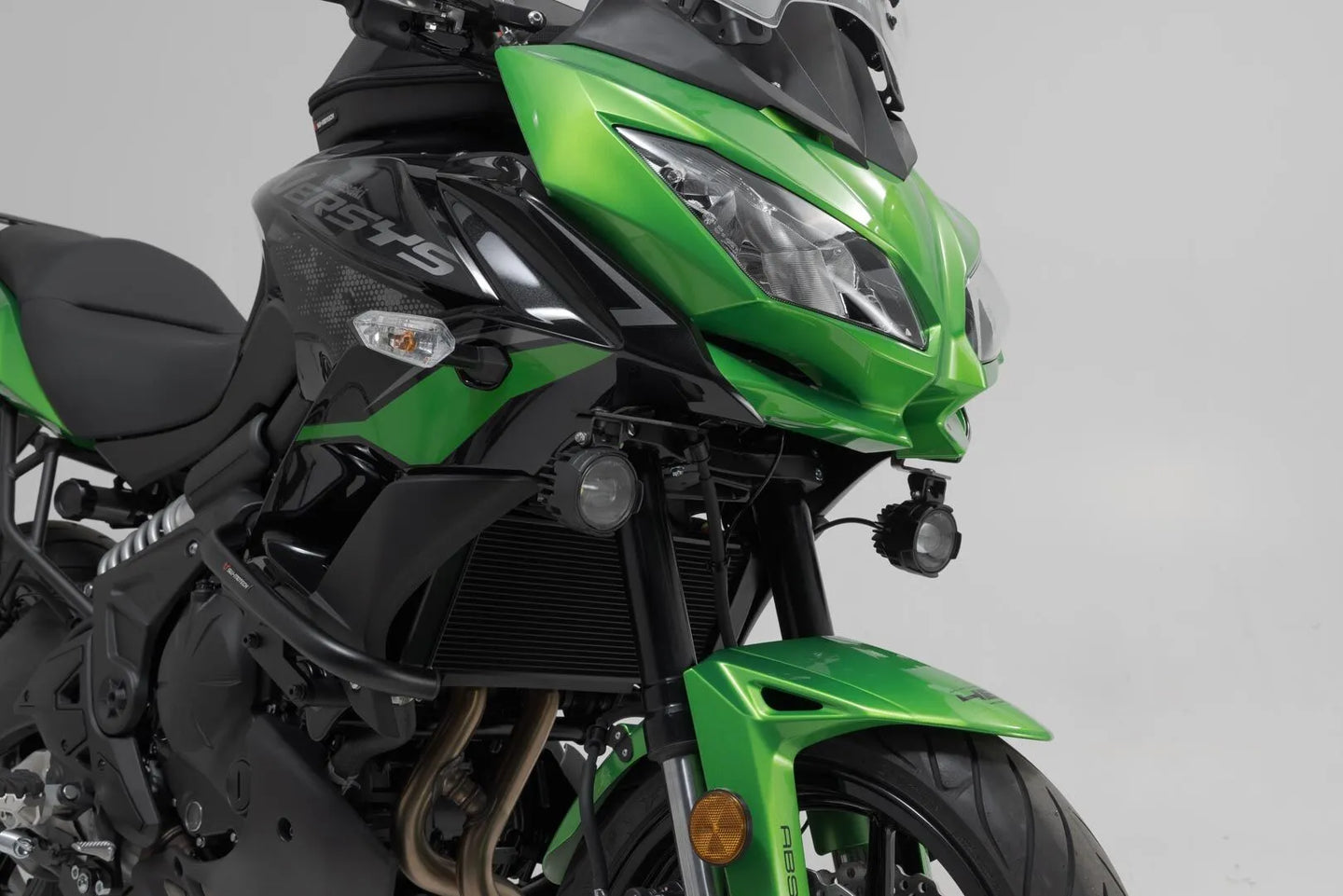 LIGHT MOUNTING KIT ΓΙΑ KAWASAKI KLE 650 / KLE 650 ABS '14–'21 | SW-MOTECH-NSW.08.518.10000/B