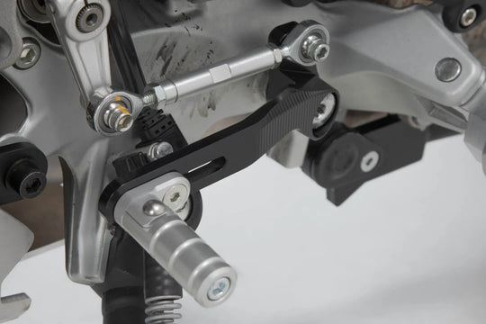 GEAR LEVER ΓΙΑ DUCATI MULTISTRADA V4 1200 ABS / MULTISTRADA V4 1200 S ABS '21–'24 | SW-MOTECH-FSC.22.822.10001