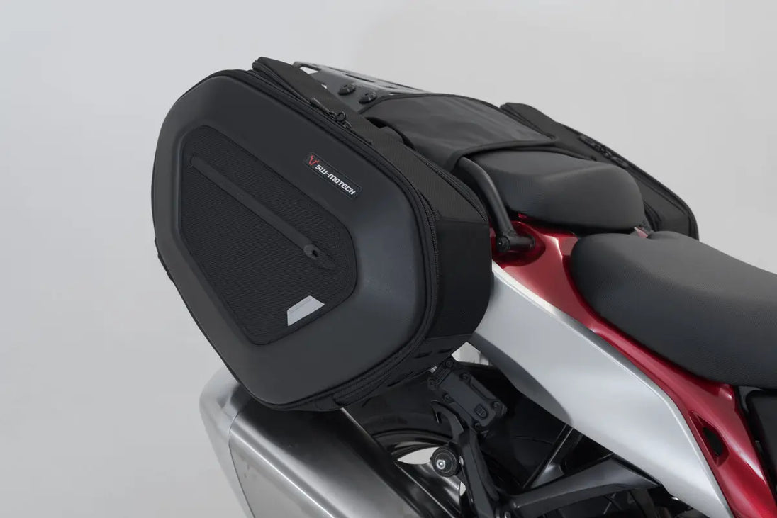 PRO BLAZE H SADDLEBAG SET ΓΙΑ SUZUKI GSX 1300 R / GSX 1300 R ABS '08–'24 | SW-MOTECH-BC.HTA.05.740.30500