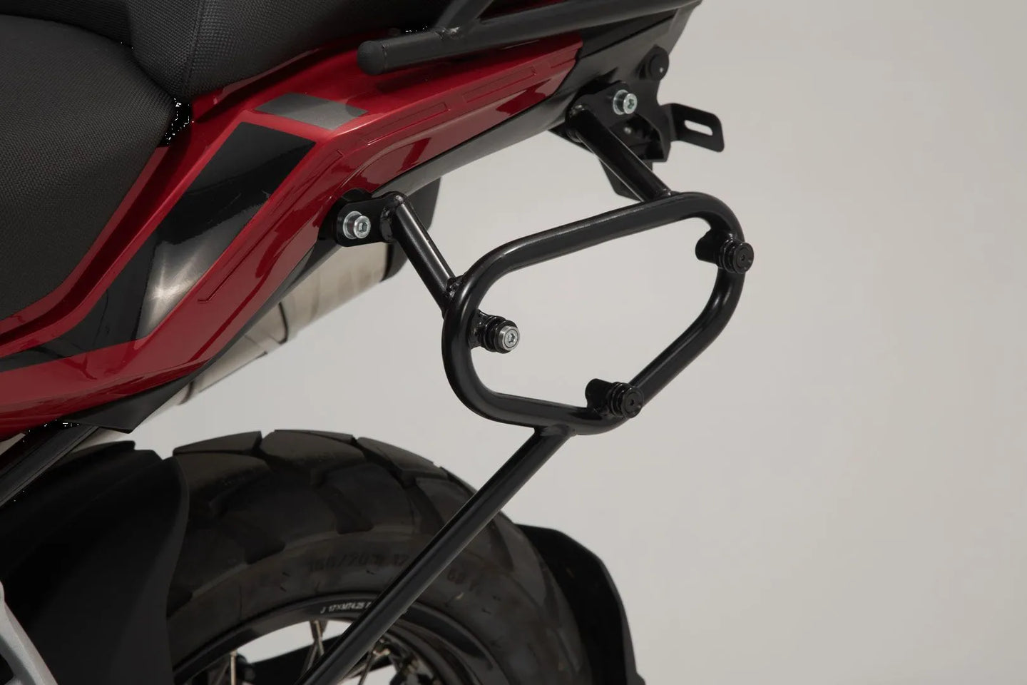 SLC SIDE CARRIER LEFT | SW-MOTECH-HTA.19.806.10000