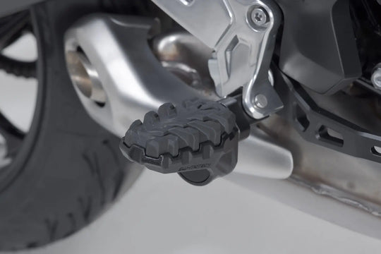 FOOTREST KIT EVO ΓΙΑ TRIUMPH TIGER SPORT 660 ABS '24–'25 | SW-MOTECH-FRS.11.112.10800/B